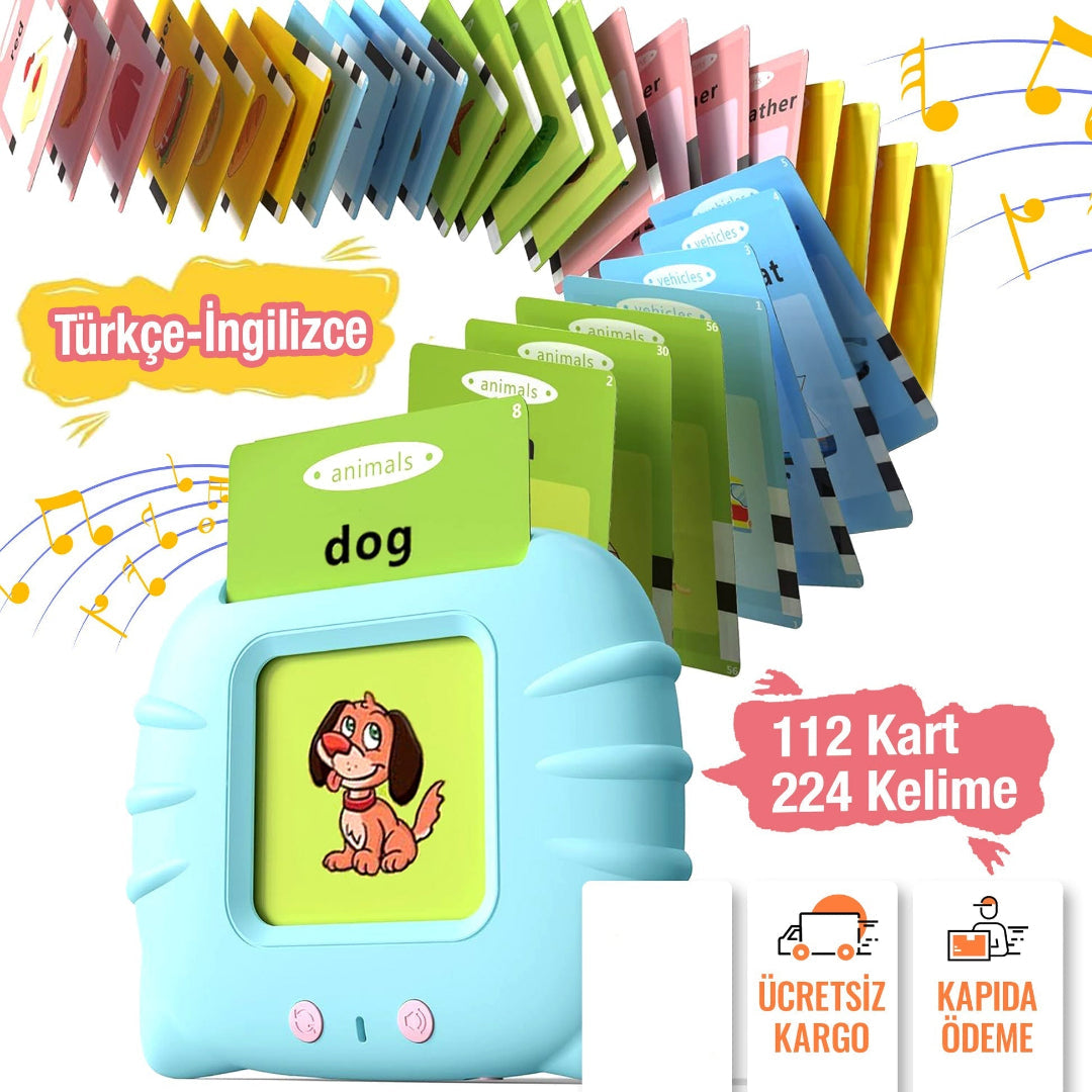 Anne ve küçük çocuğu yerde oturmuş, Türkçe ve İngilizce sesli kelime kartlarıyla birlikte oynuyor